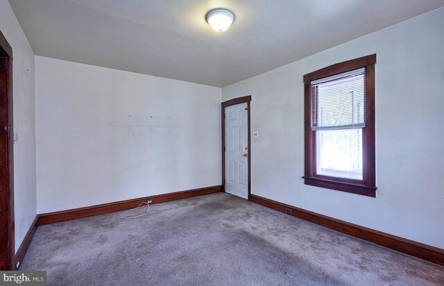625 Hunter St, Gloucester City, NJ 08030 - carpeted empty room featuring baseboards