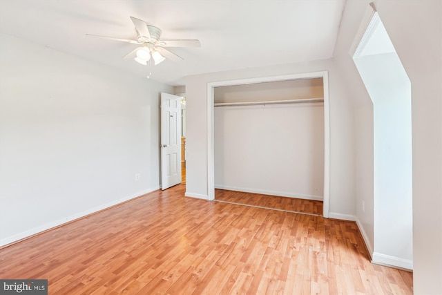 46 Misty Ln, Stafford, VA 22556 - unfurnished bedroom with light wood-style floors, baseboards, a closet, and a ceiling fan