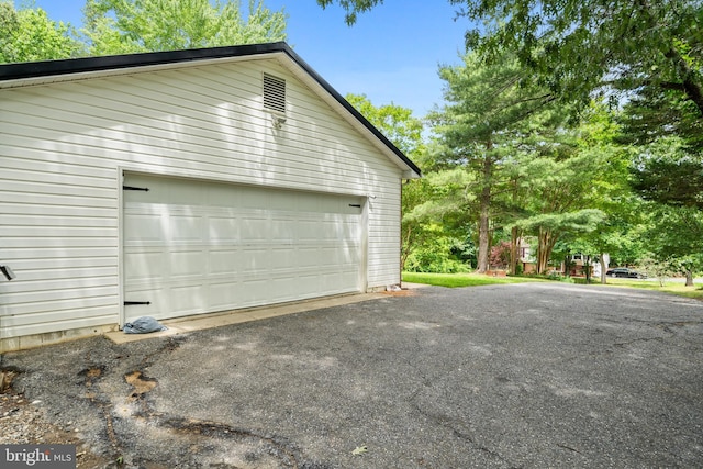 27073 Carrie Ct, Mechanicsville, MD 20659 - view of detached garage