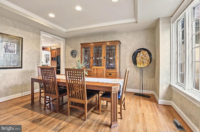 826 Bent Creek Dr, Lititz, PA 17543 - dining space featuring light wood-style flooring, baseboards, crown molding, a raised ceiling, and recessed lighting