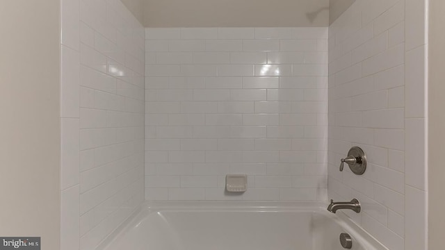 139 Erica Ln, Columbia, PA 17512 - full bathroom with bathtub / shower combination