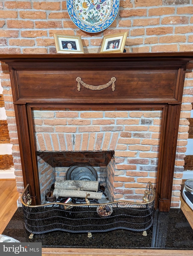 2834 E Boss Arnold Rd, Jefferson, MD 21755 - detailed view of wood finished floors