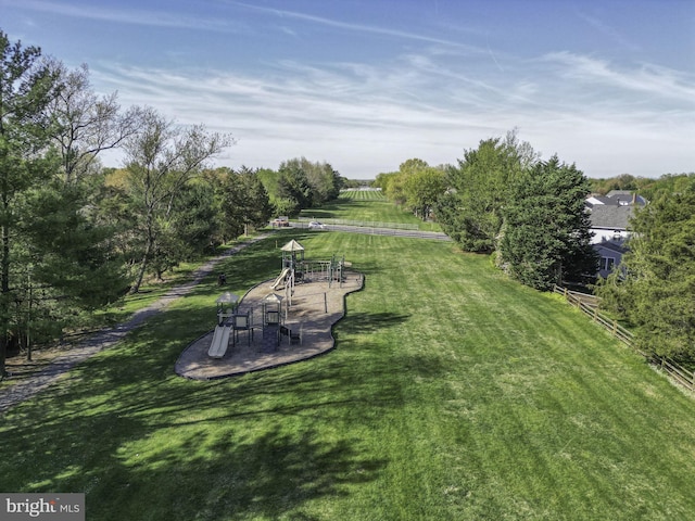 5441 Gladewright Dr, Centreville, VA 20120 - view of green lawn