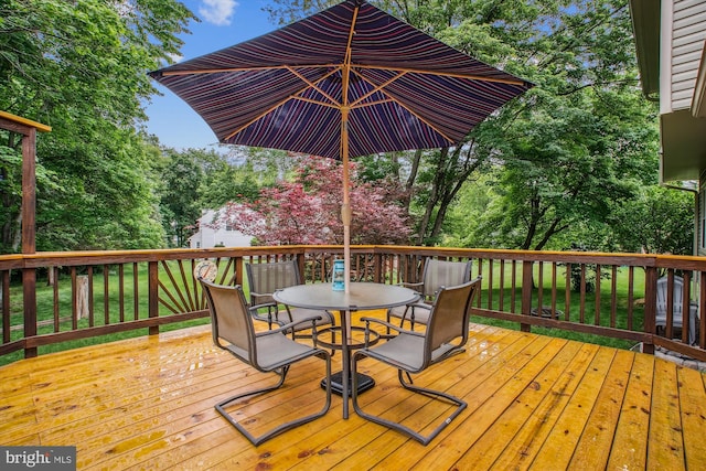 5441 Gladewright Dr, Centreville, VA 20120 - wooden deck with outdoor dining space
