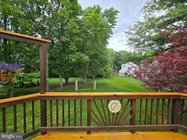 5441 Gladewright Dr, Centreville, VA 20120 - wooden terrace featuring a lawn