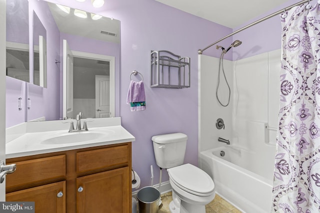 20843 Country Rd, Georgetown, DE 19947 - full bathroom featuring toilet, vanity, shower / bathtub combination with curtain, and baseboards