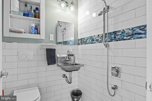 20843 Country Rd, Georgetown, DE 19947 - bathroom with a sink, toilet, and tiled shower