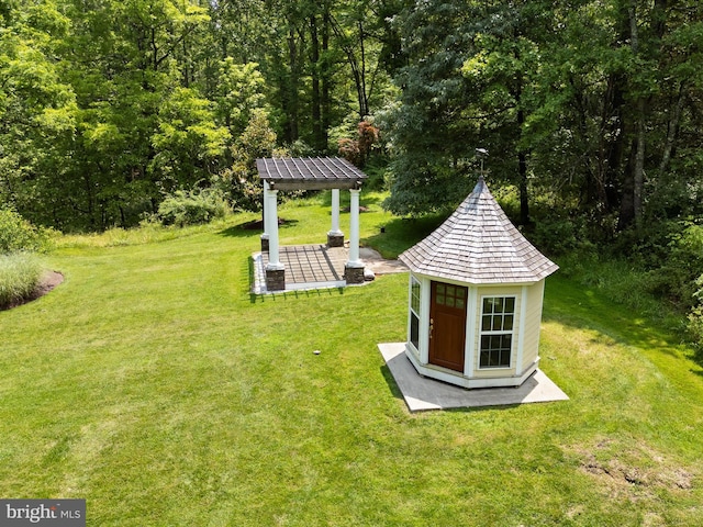 8301 Crestridge Rd, Fairfax Station, VA 22039 - view of grassy yard featuring a gazebo