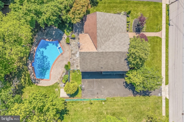 7715 Doe Ln, Glenside, PA 19038 - view from above of property featuring a pool area