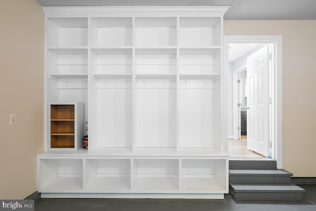 6712 Ridgecrest Rd, New Market, MD 21774 - view of mudroom