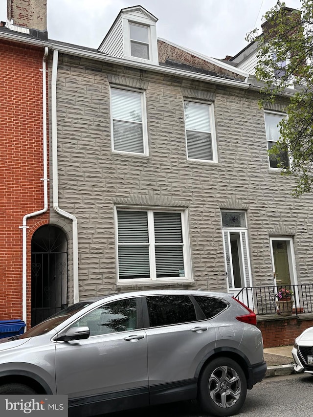 915 Stiles St, Baltimore, MD 21202 - multi unit property featuring stone siding