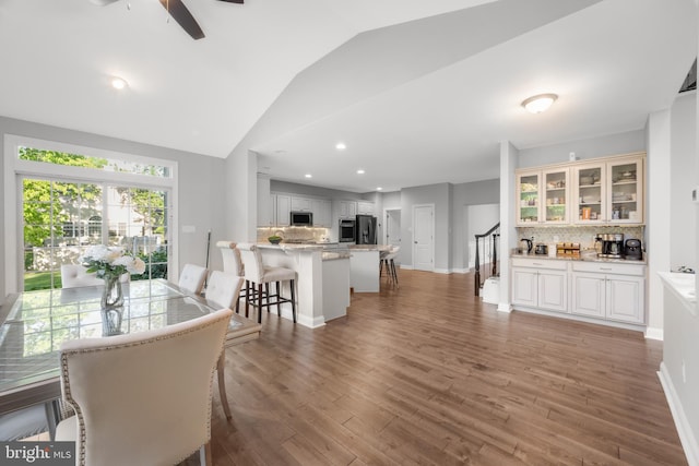 2 Jessica Ct, Tabernacle, NJ 08088 - dining area featuring lofted ceiling, ceiling fan, light wood finished floors, baseboards, and recessed lighting
