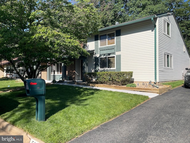 515 Sugarland Run Dr, Sterling, VA 20164 - view of front of house with a front yard