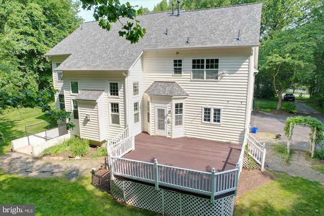 14908 Little Bennett Dr, Clarksburg, MD 20871 - rear view of property featuring a wooden deck and roof with shingles