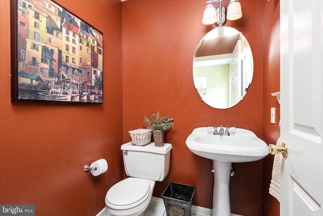 124 Kirschling Dr, Woolwich Twp, NJ 08085 - half bath with toilet and baseboards