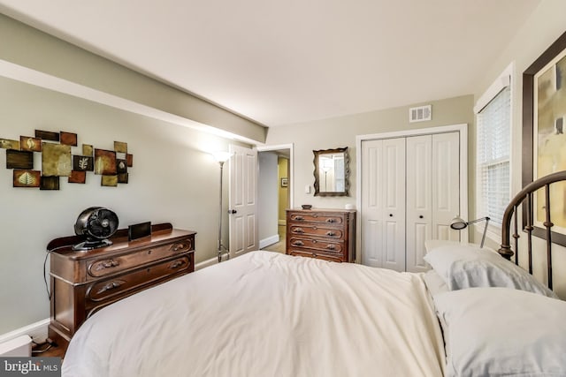 2725 Ordway St NW Unit 2, Washington, DC 20008 - bedroom featuring baseboards and a closet