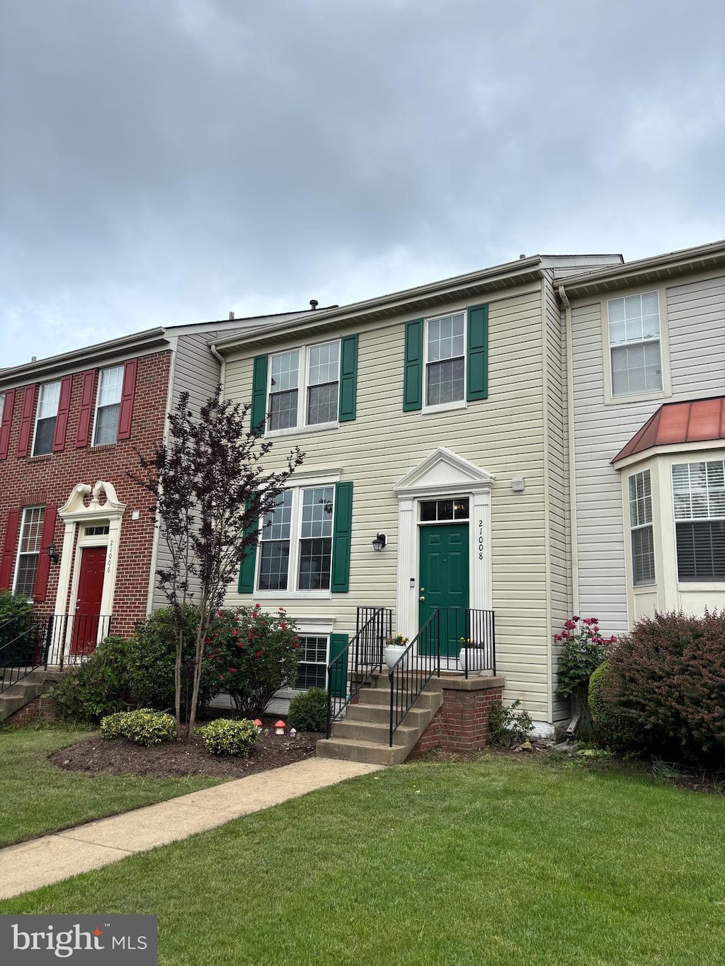 21008 Strawrick Ter, Ashburn, VA 20147 - view of property with a front lawn