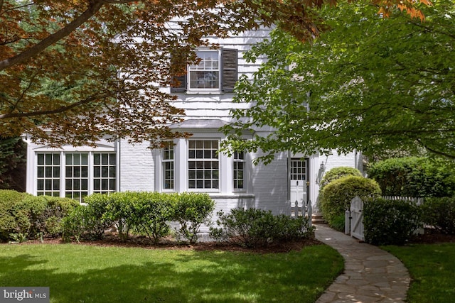 114 Bellemore Rd, Baltimore, MD 21210 - view of front of home featuring a front yard