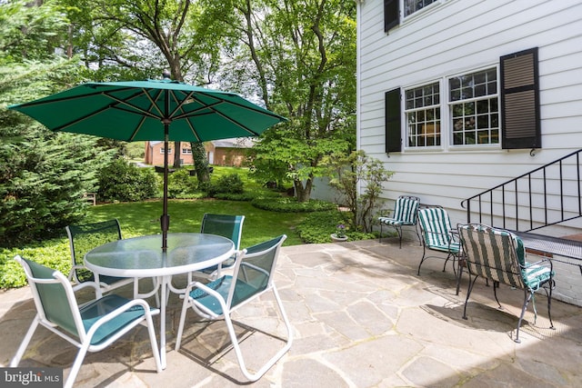 114 Bellemore Rd, Baltimore, MD 21210 - view of patio / terrace featuring outdoor dining space