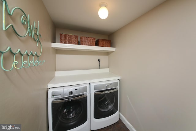 3195 Pelham Pl, Doylestown, PA 18902 - laundry area featuring washing machine and clothes dryer and baseboards