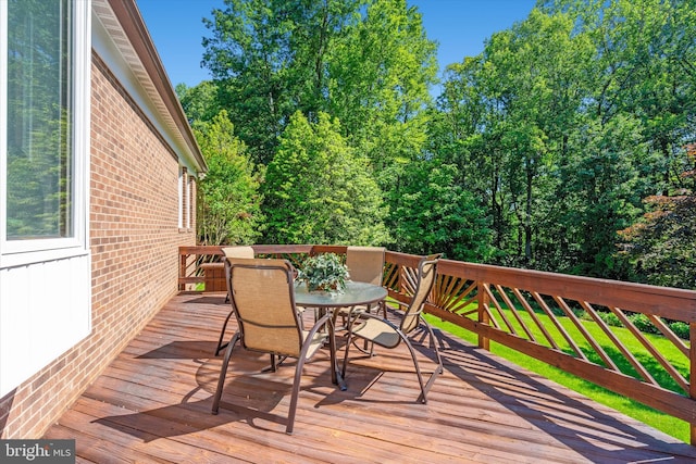 10060 Hampton Rd, Fairfax Station, VA 22039 - wooden deck featuring outdoor dining area