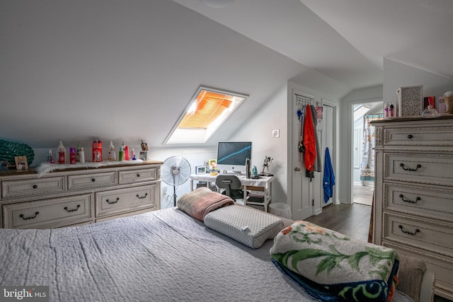 935 Grove St, Reading, PA 19605 - bedroom featuring vaulted ceiling and wood finished floors