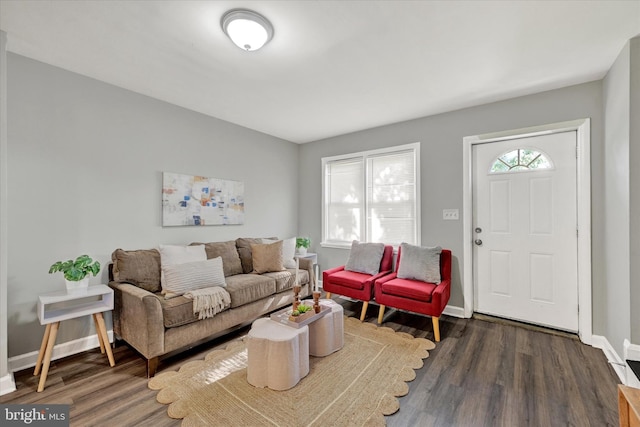 1076 Tunbridge Rd, Baltimore, MD 21212 - living room with wood finished floors and baseboards