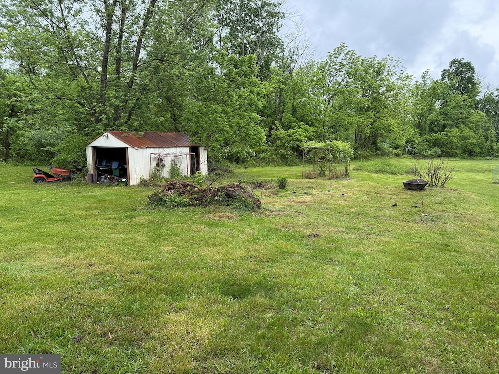 106 Maron Rd, Hatfield, PA 19440 - view of grassy yard
