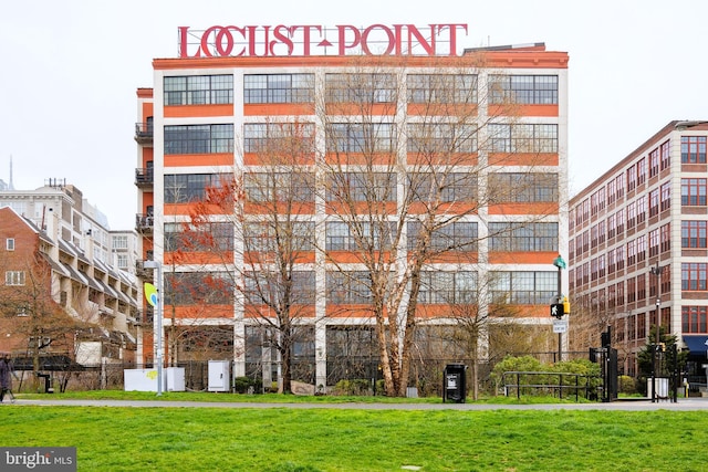 2429 Locust St Unit 504, Philadelphia, PA 19103 - view of apartment building / complex