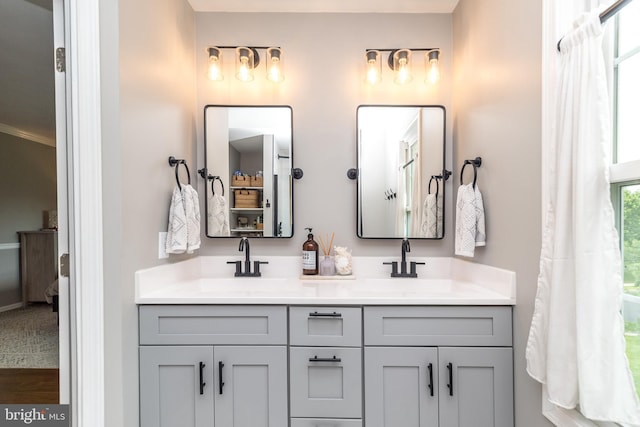 534 Country Club Dr, Lansdale, PA 19446 - bathroom with double vanity