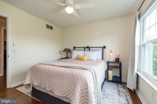 534 Country Club Dr, Lansdale, PA 19446 - bedroom with wood finished floors, baseboards, and a ceiling fan