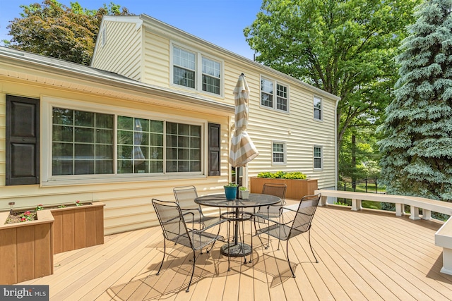13704 Beret Pl, Silver Spring, MD 20906 - wooden deck with outdoor dining space