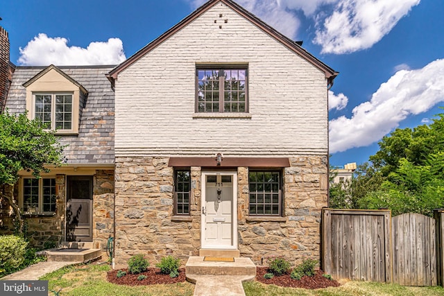 711 Avon Pl, Alexandria, VA 22314 - view of front of house with stone siding