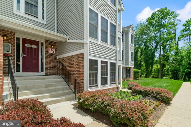 1328 Greenbriar Cir Unit 5-1328, Baltimore, MD 21208 - entrance to property with brick siding