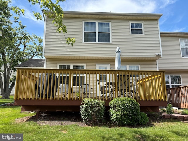 113 Megan Cir, Chalfont, PA 18914 - back of house with a deck
