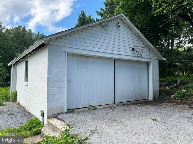 4599 Carlisle Rd, Gardners, PA 17324 - view of detached garage