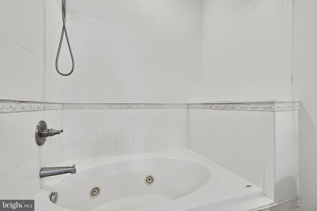 1129 Washington Blvd, Baltimore, MD 21230 - bathroom with a tub with jets