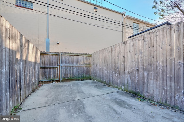 1129 Washington Blvd, Baltimore, MD 21230 - view of patio