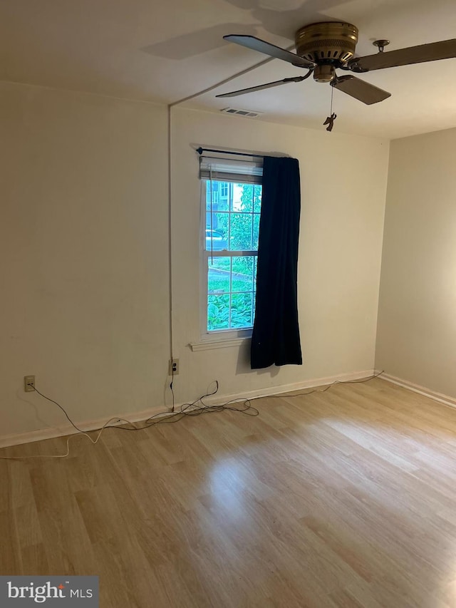 102 Stone Hurst Ct Unit 102, New Castle, DE 19720 - unfurnished room featuring a ceiling fan, wood finished floors, and baseboards