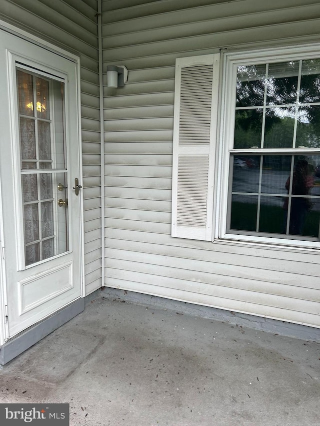 102 Stone Hurst Ct Unit 102, New Castle, DE 19720 - entrance to property with a patio area
