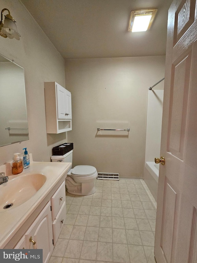 1511 Saint Francis Ln, Altoona, PA 16602 - bathroom with toilet, vanity, and shower / tub combination