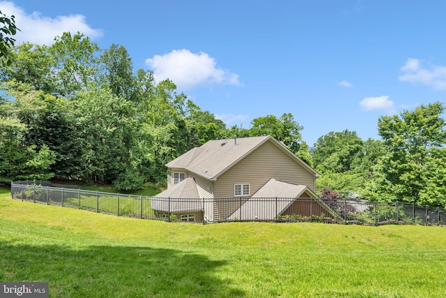 8220 Waterside Ct, Fort Washington, MD 20744 - view of side of property