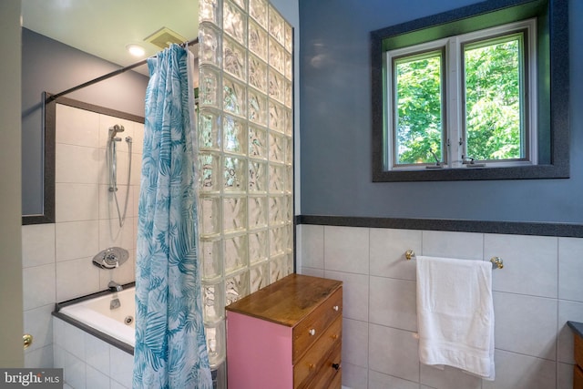1272 Penfield Rd, State College, PA 16801 - bathroom featuring tile walls and tiled shower / bath