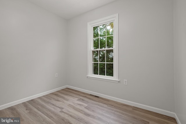 6127 Haymarket Way, Mechanicsburg, PA 17050 - empty room featuring baseboards and light wood-type flooring