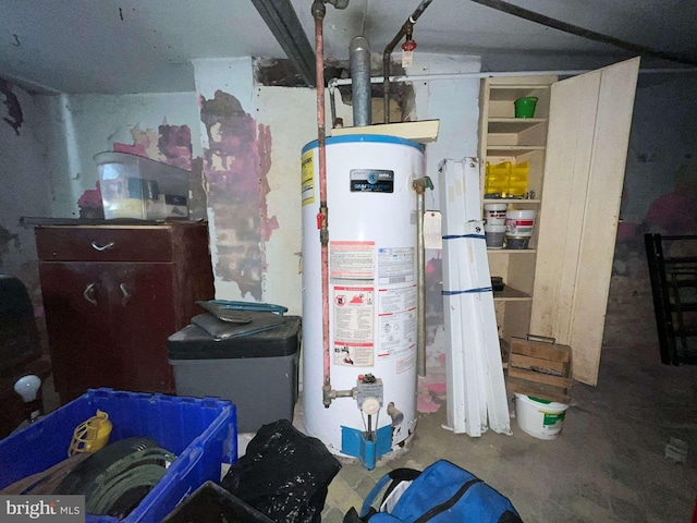 1744 Llewelyn Ave, Baltimore, MD 21213 - utilities with water heater