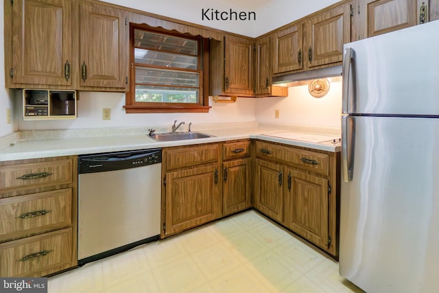 209 Berkshire Ave, Linwood, NJ 08221 - kitchen with stainless steel appliances, a sink, light countertops, and light floors