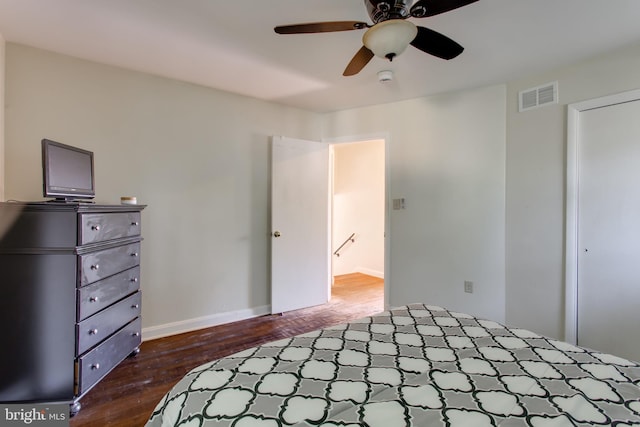 25 Panorama Dr, Oxon Hill, MD 20745 - bedroom featuring dark wood finished floors, baseboards, and a ceiling fan