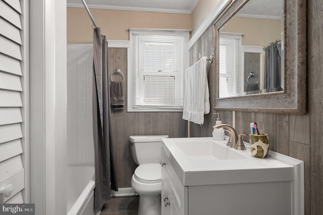 106 Lighthouse Dr, Hampton, VA 23664 - full bathroom with toilet, vanity, shower / bathtub combination with curtain, and a textured ceiling