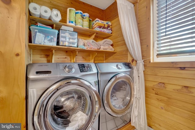 3111 Jessica Rd, Dover, PA 17315 - laundry area featuring washer and dryer and wood walls