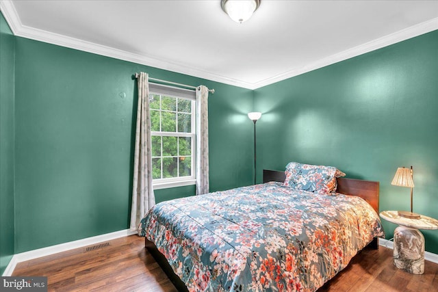 6 Hedwig Ct, Voorhees, NJ 08043 - bedroom with baseboards, wood finished floors, and crown molding